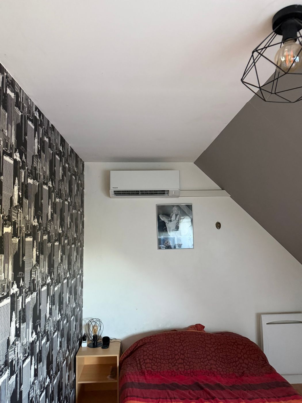 Climatisation Panasonic dans une chambre sous pente